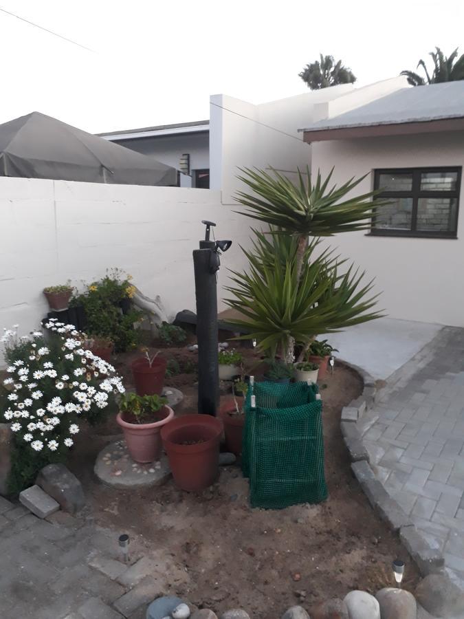 Sunflower Self-Catering Walvis Bay Exterior photo
